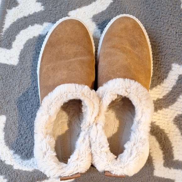 Timberland Tan Suede Fur-Lined Slip-Ons - Picture 3 of 8